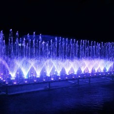 fontan-muzykalnyj-aquaviva-prjamougolnyj-2h4-metra-65-forsunok1_1